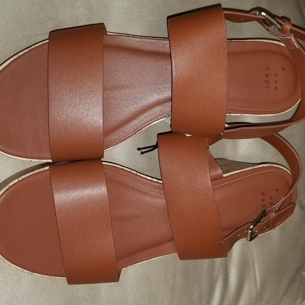 NWT Cork and Vegan Leather Heeled Sandals - Picture 4 of 8